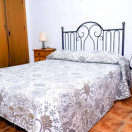 Vacacionales Piscina Y Jardin Privado Nyaraló *