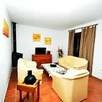 Dom wakacyjny Vacacionales Piscina Y Jardin Privado *